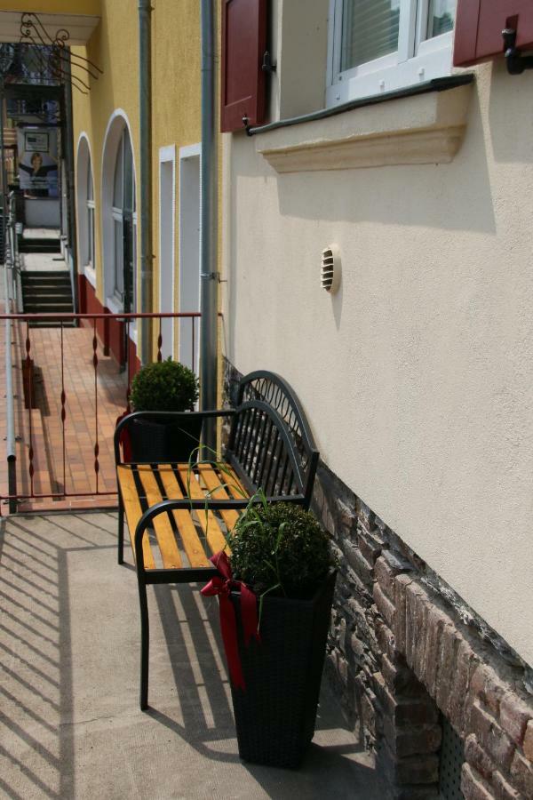 Moselrose Apartment *